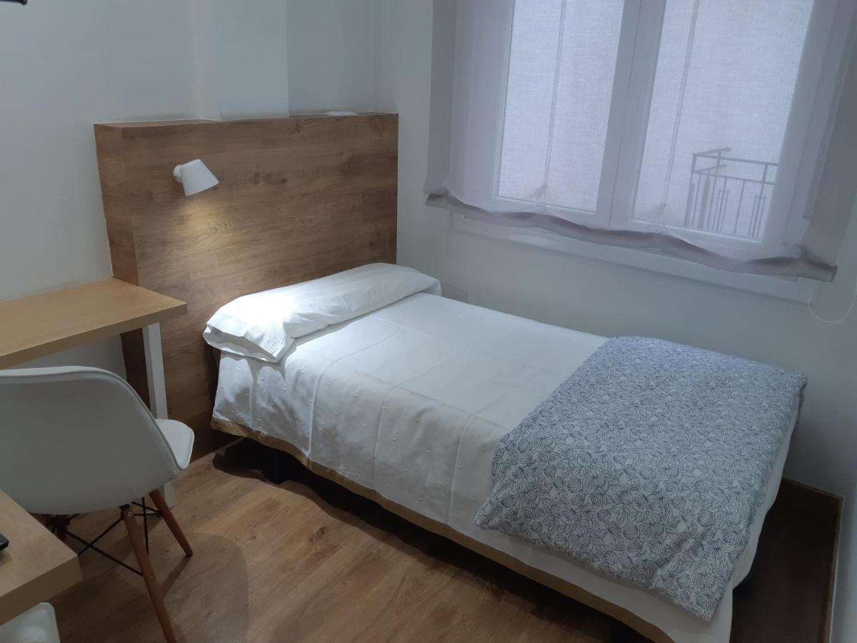 Hostal-Restaurante Lugano Верін Екстер'єр фото